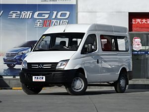 上汽大通 上汽大通V80 2016款 2.5T手动傲运通国V短轴中顶6座